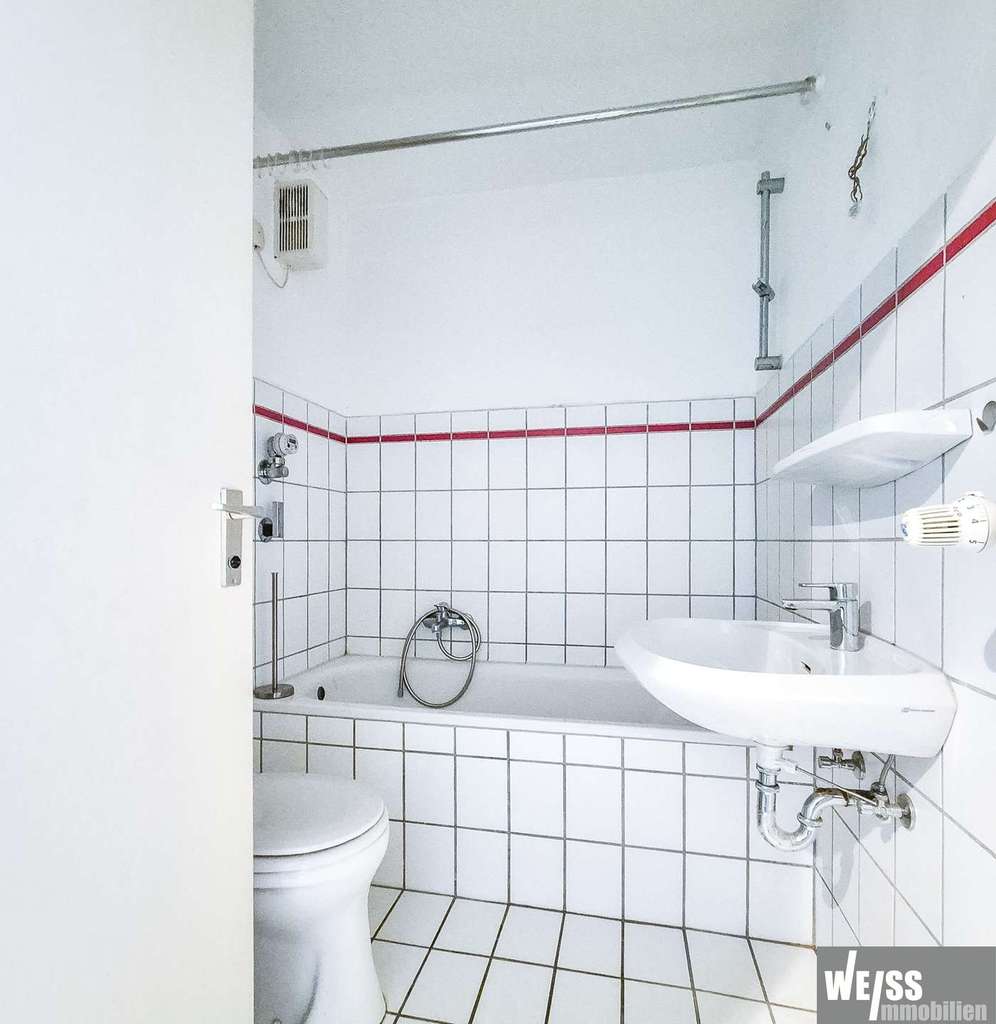 Immobilie in Würzburg - Kapitalanleger aufgepasst: Leerstehende 1-Zimmer-Eigentumswohnung mit Balkon - Bild 4