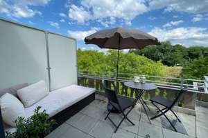 Apartment mit Terrasse u. EBK - nur für Studenten und Azubis