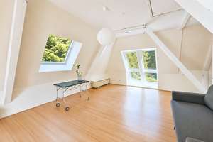 Park-Villa in Volksdorf mit direktem Zugang zu den Teichwiesen – Die vollständige Adresse der Immobilie erhältst du vom Anbieter., 22359 Volksdorf, Hamburg – Vorschaubild 10