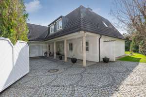 Waldtruderinger Rückzugs‑Villa — Klassisch & außergewöhnlich privat – Die vollständige Adresse der Immobilie erhältst du vom Anbieter., 81827 Waldtrudering, München – Vorschaubild 23