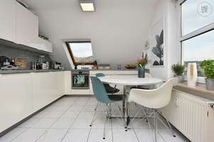 Modern möblierte, sonnige Wohnung mit Balkon und Wintergarten in Stuttgart Untertürkheim – Die vollständige Adresse der Immobilie erhältst du vom Anbieter., 70327 Lindenschulviertel, Stuttgart – Vorschaubild 3