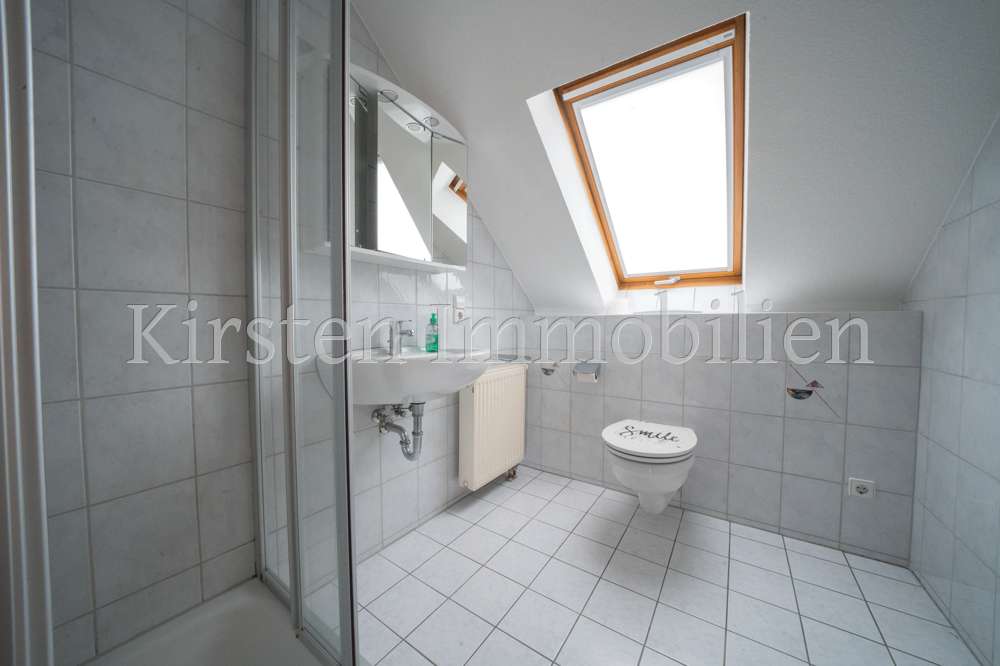 Immobilie in Rosenfeld - Top Lage! Modernes Generationenhaus mit 3 sep. Wohnungen Bj 1993, Doppelgarage! - Bild 12