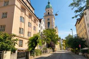 Lichtdurchflutete 3-Zimmer Souterrainwohnung in Bestlage der Maxvorstadt Schwabing – Die vollständige Adresse der Immobilie erhältst du vom Anbieter., 80798 Josephsplatz, München – Vorschaubild 3