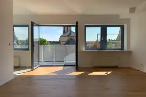 In Düsseldorf: Hochwertige Wohnung mit drei Zimmern und Balkon – Kronprinzenstraße 82-84, 40217 Düsseldorf – Vorschaubild 1