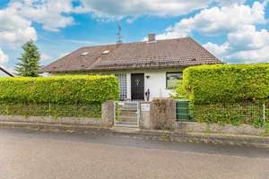 HEGERICH: Gepflegtes Einfamilienhaus in idyllischer und begeherter Lage - Puschendorf – Die vollständige Adresse der Immobilie erhältst du vom Anbieter., 90617 Puschendorf – Vorschaubild 3
