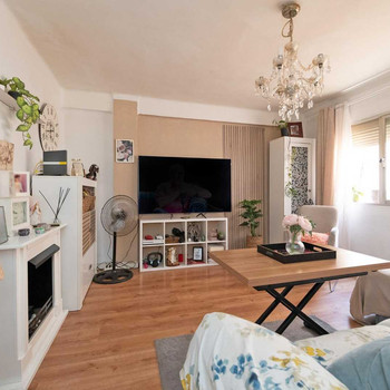 Geräumige und helle Wohnung in Camino Suárez