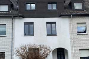 Modernisiertes Zweifamilienhaus. Wohnen und Arbeiten oder Generationswohnen.. – Mönchengladbach – Vorschaubild 1