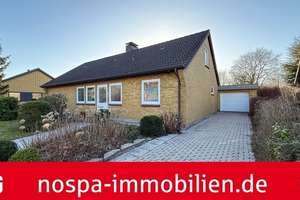 Schönes, teilunterkellertes Einfamilienhaus mit Garage und großem Garten - ebenerdiges Wohnen!  – Die vollständige Adresse der Immobilie erhältst du vom Anbieter., 24955 Harrislee – Vorschaubild 1