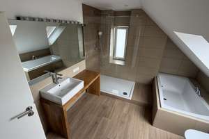 Waldhausen, exklusiver Altbau mit großer Wohnküche und Dachterasse – Die vollständige Adresse der Immobilie erhältst du vom Anbieter., 30519 Waldhausen, Hannover – Vorschaubild 12