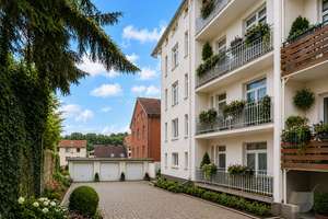 Was will man mehr! ca.131m² Wohnfläche, 4 Zimmer, Balkon, Stellplatz und Ausbaureserve