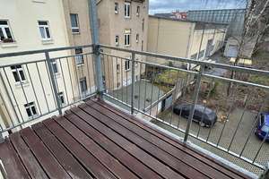 Vollvermietetes und großes MFH mit Balkonen und Stellplätzen in guter und ruhiger Lage! – Die vollständige Adresse der Immobilie erhältst du vom Anbieter., 9130 Sonnenberg, Chemnitz – Vorschaubild 1