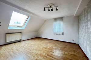 Zu vermieten 3-Zimmer-Dachgeschoss-Maisonettewohnung nahe Zentrum von Tuttlingen