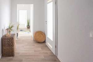 Hereinspaziert - neu sanierte 3-Raum-Balkonwohnung ab Frühjahr verfügbar – Scharnhorststr. 10, 9130 Yorckgebiet, Chemnitz – Vorschaubild 1
