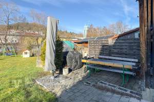 Familienidylle : Zentrumsnahes Zweifamilienhaus mit großem sonnigen Garten ! – Die vollständige Adresse der Immobilie erhältst du vom Anbieter., 72793 Pfullingen – Vorschaubild 31