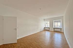 Frisch renovierte 3 Zi. Wohnung mit neuem Bad, Hauswirtschaftsraum und Garage am Regierungsplatz – Die vollständige Adresse der Immobilie erhältst du vom Anbieter., 84028 Altstadt, Landshut – Vorschaubild 7