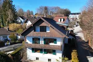 Charmantes Haus mit Panoramablick auf die Alpen in grüner Wohnlage von Pöcking - Provisionsfrei – Die vollständige Adresse der Immobilie erhältst du vom Anbieter., 82343 Pöcking – Vorschaubild 1
