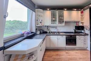 Stilvolle 4-Zimmer-Wohnung mit Balkon, Stellplatz & großzügigem Gartenbereich – 51381 Bergisch Neukirchen, Leverkusen – Vorschaubild 4