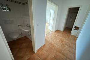 1. OG / neuer Vinylboden/ Wanne + Dusche / Süd-Balkon u.v.m. – Rudolf-Breitscheid-Straße 21, 9112 Kaßberg, Chemnitz – Vorschaubild 10