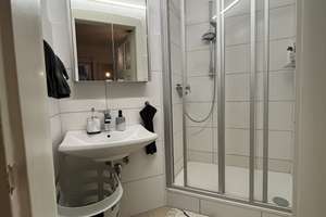 Schöne 4-Zimmer-Altbauwohnung im 2. OG mit Balkon in zentraler Lage in Stuttgart-Untertürkheim   – Die vollständige Adresse der Immobilie erhältst du vom Anbieter., 70327 Lindenschulviertel, Stuttgart – Vorschaubild 3