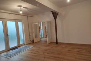 Schöne, geräumige und zentral gelegene Wohnung in einer Remise mit eigener Terrasse  – Die vollständige Adresse der Immobilie erhältst du vom Anbieter., 12163 Steglitz, Berlin – Vorschaubild 2