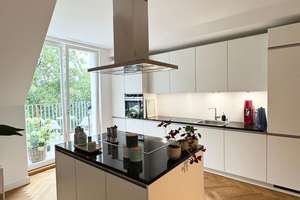 Stilvolle 3,5-Zimmer-Wohnung mit großer Terrasse, offenem Wohnbereich & Kamin in Bestlage Oberkassel – Die vollständige Adresse der Immobilie erhältst du vom Anbieter., 40545 Oberkassel, Düsseldorf – Vorschaubild 3