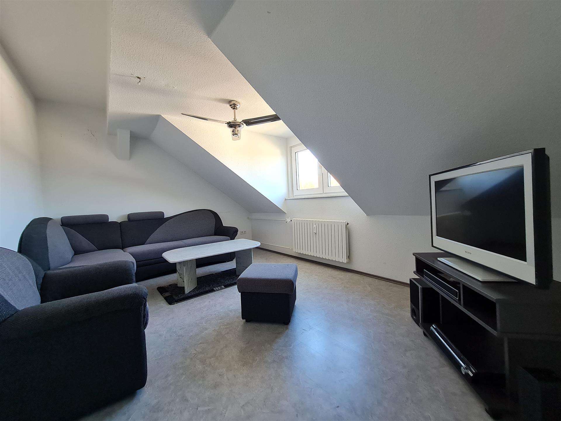 Immobilie in Hattingen - Gemütliche Dachgeschosswohnung in Hattingen-Welper: Ihr perfekter Einstieg in die Immobilienwelt - Bild 1