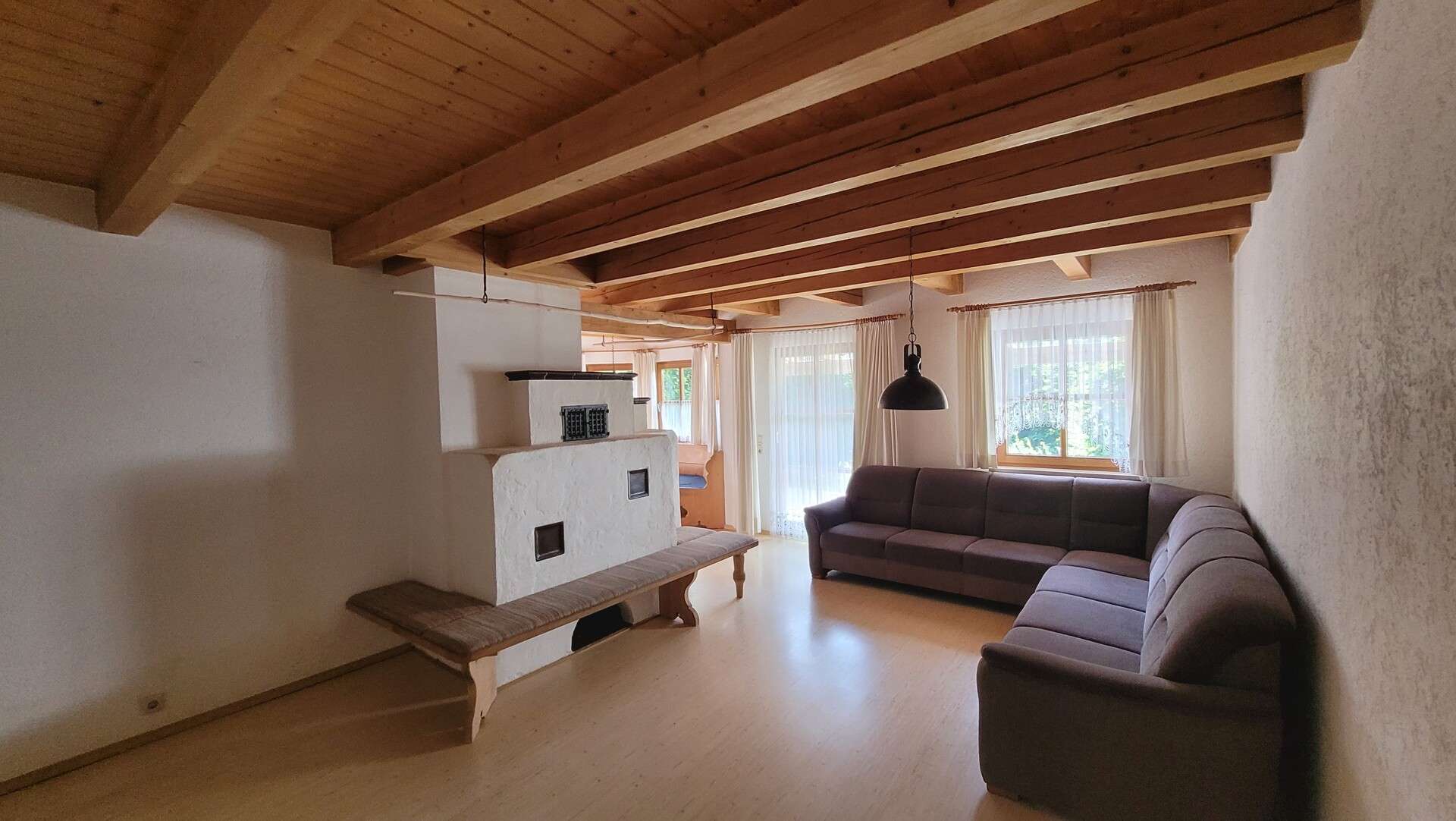 Immobilie in Hausham - Doppelhaushälfte mit Einliegerwohnung in zentraler, ruhiger Lage ! - Bild 2