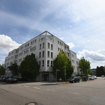 ERSTBEZUG – TOP MODERN UND DOCH SEHR MODERAT