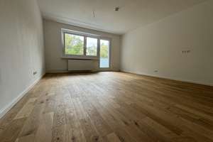 TOP - 3 Zimmer Wohnung, hochwertig saniert,  mit neuer Einbauküche, Westbalkon – Herbert-Tschäpe-Straße 26, 10369 Fennpfuhl, Berlin – Vorschaubild 3
