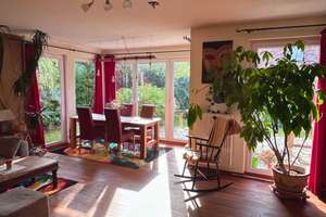 Großzügiges Zuhause mit Anbau, Wintergarten und Nähe zur Natur – Die vollständige Adresse der Immobilie erhältst du vom Anbieter., 24576 Bad Bramstedt – Vorschaubild 2