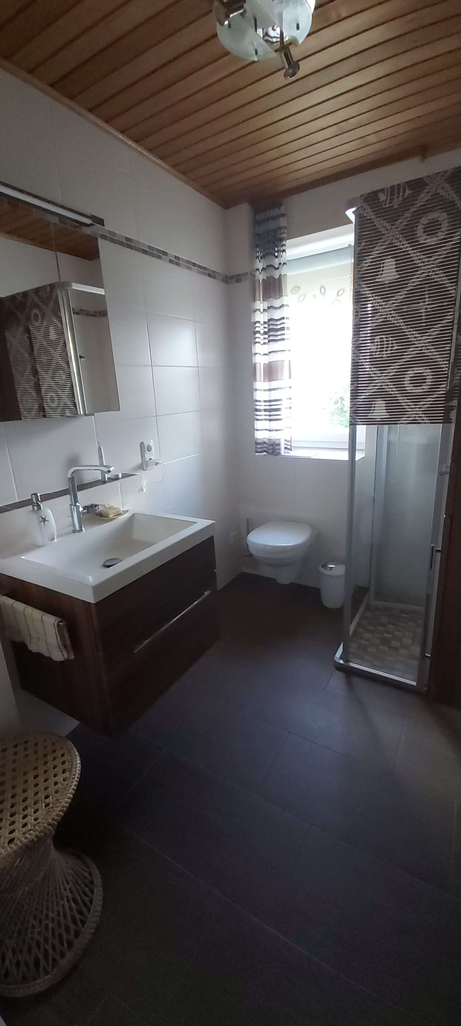 Immobilie in Pleystein - Großes Wohnhaus mit weitläufigem Garten und Garage - Bild 0