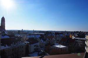 Stilvolles Penthouse über den Dächern von Augsburg - Zentrale und ruhige Wohnlage, 10min zum ZK