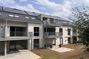 Moderne 2-Zimmer-Neubau-Wohnung mit Küche, Balkon und 2 Stellplätzen in Nürtingen-Oberensingen
