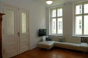 Lichtdurchflutete Altbauwohnung im Seitenflügel aus 1910! – Die vollständige Adresse der Immobilie erhältst du vom Anbieter., 10629 Charlottenburg, Berlin – Vorschaubild 2
