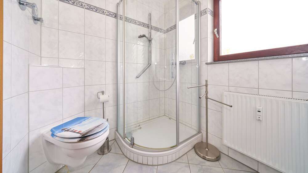 Immobilie in Freiberg am Neckar - Schicke 4 Zimmer Wohnung mit zwei Balkonen und TG Stellplatz in bester Lage von Freiberg am Neckar! - Bild 5