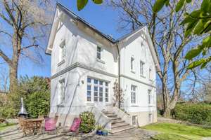 FAMILIEN(T)RAUM ZUM WOHLFÜHLEN-Charmante Altbau-Villa mit dem gewissen Flair in idyllischer Umgebung – Die vollständige Adresse der Immobilie erhältst du vom Anbieter., 22607 Groß Flottbek, Hamburg – Vorschaubild 5