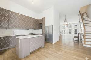 Großzügige Maisonette nahe Gendarmenmarkt – Die vollständige Adresse der Immobilie erhältst du vom Anbieter., 10117 Mitte (Ortsteil), Berlin – Vorschaubild 4