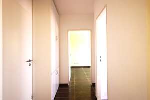 gepflegte 3 Zimmer Wohnung mit großem Balkon in zentraler Lage von Mönchengladbach und Garage – Die vollständige Adresse der Immobilie erhältst du vom Anbieter., 41061 Gladbach, Mönchengladbach – Vorschaubild 8