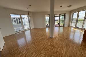 Erste Reihe Weser! Exklusive 4-Zimmer-Wohnung mit unverbaubarem Wasserblick (Weser View) – Lohmannstraße 26, 27568 Mitte, Bremerhaven – Vorschaubild 5