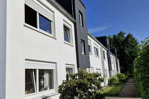 Sebaldsbrück | Wohnen im Grünen - 3-Zimmerwohnung mit Balkon und Garage – Wilhelm-Wolters-Straße 240, 28309 Bremen – Vorschaubild 1