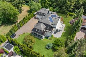 Ihr neues Zuhause: Exklusive Villa in Grünwald – Die vollständige Adresse der Immobilie erhältst du vom Anbieter., 82031 Grünwald – Vorschaubild 2