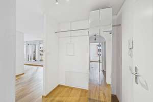 Moderne, ideal geschnittene Familienwohnung mit zwei Balkonen und zwei Bädern nahe TiergartenSpree – Die vollständige Adresse der Immobilie erhältst du vom Anbieter., 10555 Moabit, Berlin – Vorschaubild 2