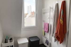 Lichtdurchflutete 2-Zimmer-Dachgeschosswohnung mit Kamin und Klimaanlage – Nikolaus-Knopp-Platz -, 40549 Heerdt, Düsseldorf – Vorschaubild 10