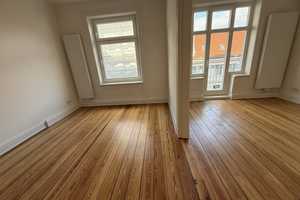 Schöne frisch sanierte 3,5 Zi.-Altbauwohnung mit Holzdielen, EBK und Balkon – Talstr. 25, 20359 Hamburg – Vorschaubild 4
