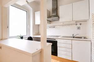 Helle 2-Zimmer-Altbauwohnung in der City West – Die vollständige Adresse der Immobilie erhältst du vom Anbieter., 10627 Charlottenburg, Berlin – Vorschaubild 4