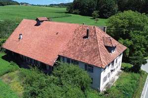 Ehemaliges landwirtschaftliches Anwesen mit Nebengebäuden zwischen Wiesen/Hopfenfeldern bei Bodnegg! – Die vollständige Adresse der Immobilie erhältst du vom Anbieter., 88285 Bodnegg – Vorschaubild 3