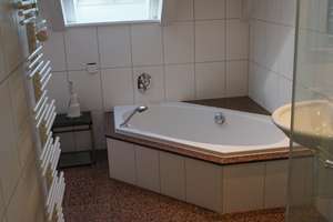 Maisonette-Wohnung mit Garten - exclusiv und möbliert - Stuttgart-Möhringen – Kleinknechtstr. 41, 70567 Möhringen-Mitte, Stuttgart – Vorschaubild 12