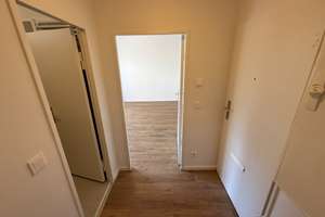 Charlottenburg: Saniertes ERSTBEZUG Apartment MIT BALKON -  33 m² per SOFORT zu VERMIETEN – Die vollständige Adresse der Immobilie erhältst du vom Anbieter., 10717 Wilmersdorf, Berlin – Vorschaubild 7