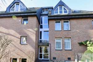 SOLIDE BAUSUBSTANZ, TERRASSE, GARTENBEREICH & GARAGE - RUHIGE LAGE - ZUR ZEIT VERMIETET – Die vollständige Adresse der Immobilie erhältst du vom Anbieter., 12203 Lichterfelde, Berlin – Vorschaubild 6