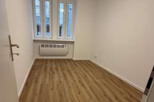 Kleine sanierte 1 Zimmerwohnung  mit EBK in der City (Hinterhaus)! – Langgasse 24, 65183 Mitte, Wiesbaden – Vorschaubild 3